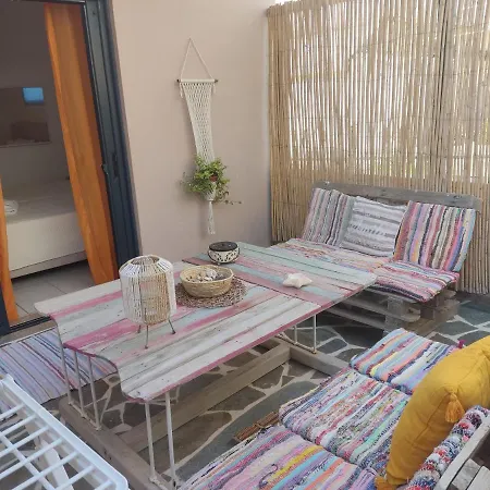 Votsalon House Hostel Καταστάρι