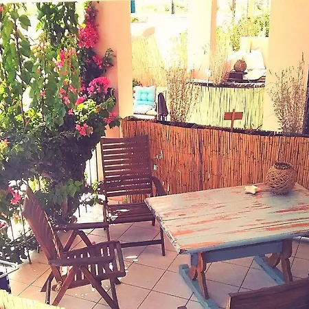 Votsalon House *
